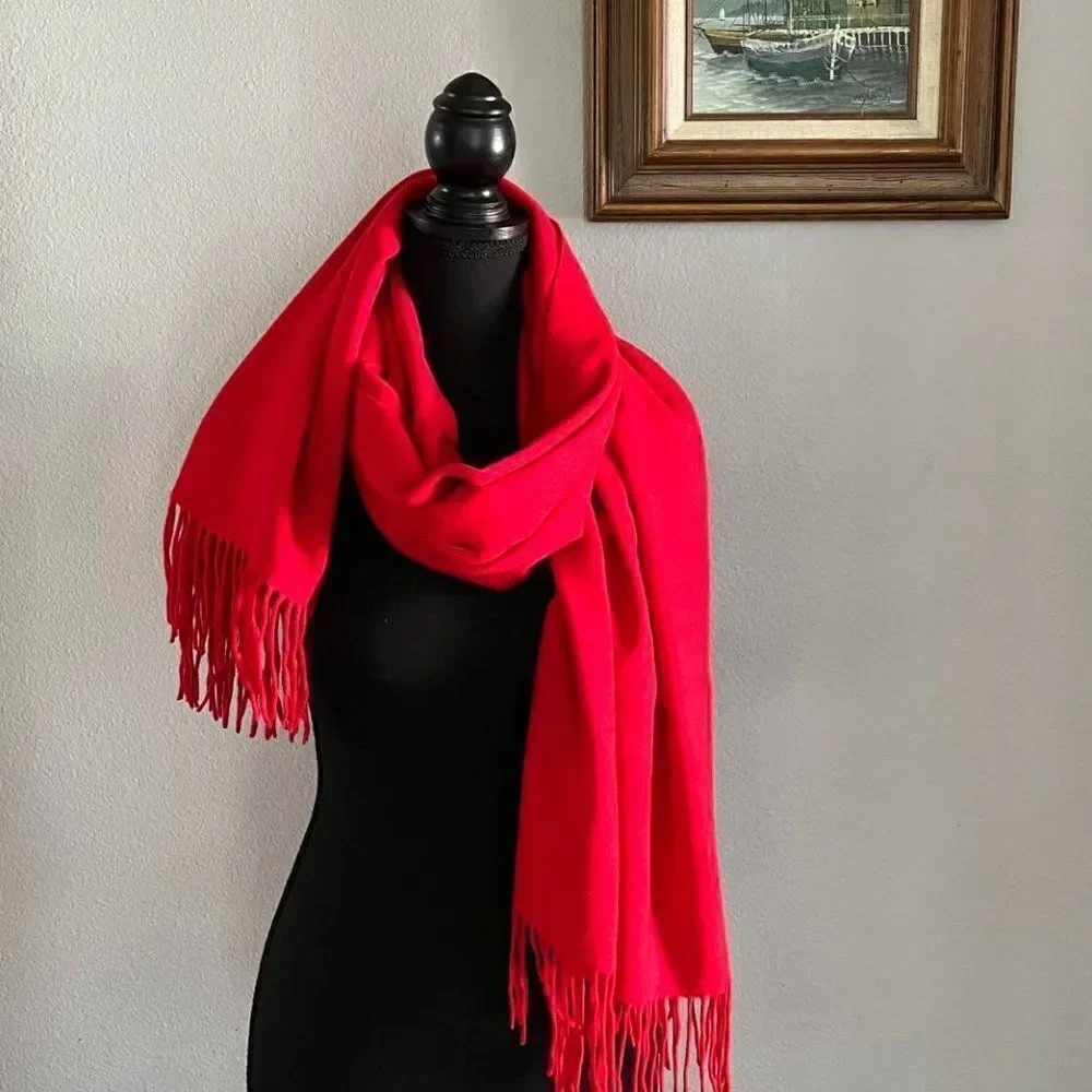 Soft warm scarf is a mixture of acrylic and cashmere condition is new